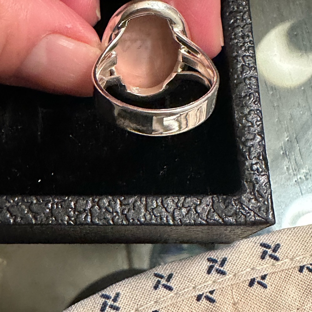 Solid Sterling Silver Size 8 Moonstone Barely Worn - image 3